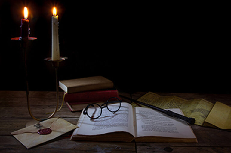 Hogwarts_Desk